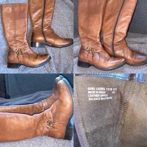 Women’s tall brown Clark boots